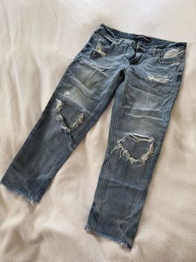 American Eagle Outfitters Distressed Light Blue Girlfriend Jeans